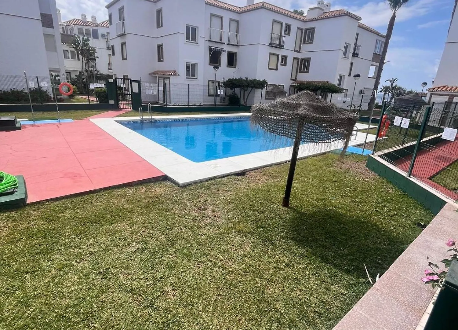 Laguna Beach Piscina- Home Rent Malaga Torrox
